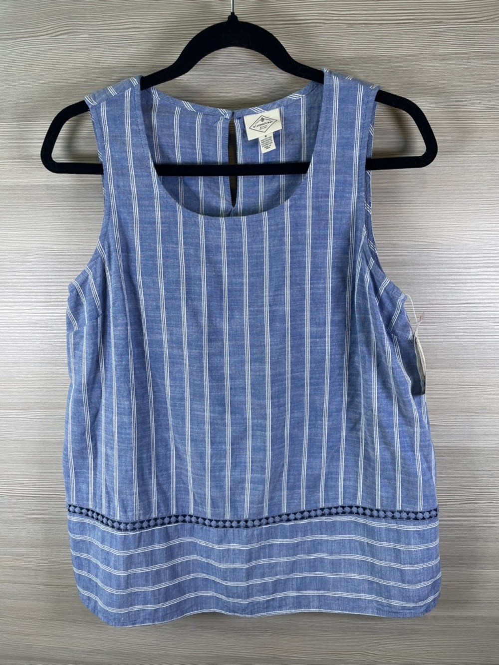 New! St. John's Bay Blue and White Striped Chambray Sleeveless Top Size Small